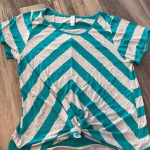 LuLaRoe classic tee